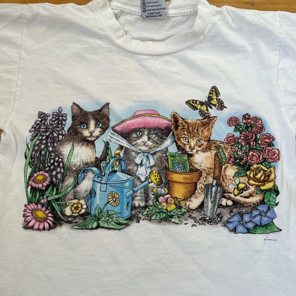 Vintage Prints of Tails Cat Garden Graphic T-Shirt White Single Stitch Small USA - Picture 3 of 10